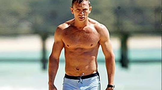 Daniel-Craig-is-Muscular